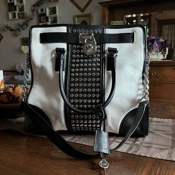 Michael Kors Handbags - Michael Kors purse